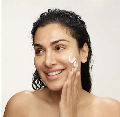 Wishful  Yo Glow AHA & BHA Facial Enzyme Scrub - Imagen 4