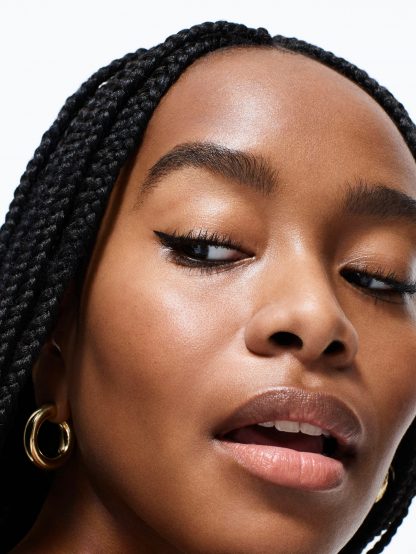Pro Tip brush point liquid eyeliner • 0.47 ml / 0.01 fl oz • GLOSSIER - Imagen 3