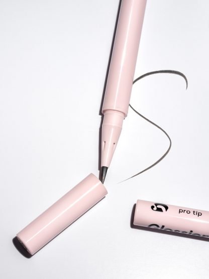 Pro Tip brush point liquid eyeliner • 0.47 ml / 0.01 fl oz • GLOSSIER