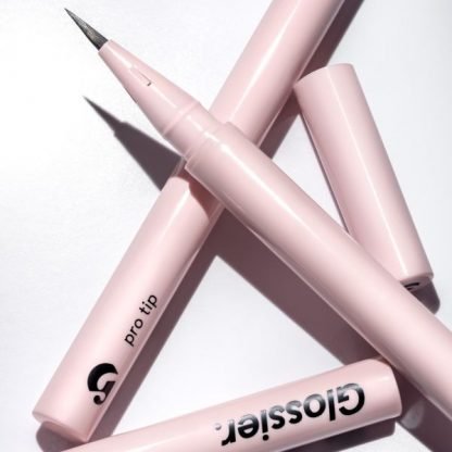 Pro Tip brush point liquid eyeliner • 0.47 ml / 0.01 fl oz • GLOSSIER - Imagen 6