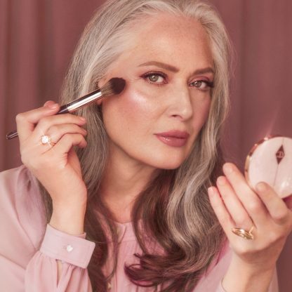 Charlotte Tilbury Pillow Talk Multi-Glow Face & Eye Highlighter Palette - Imagen 6