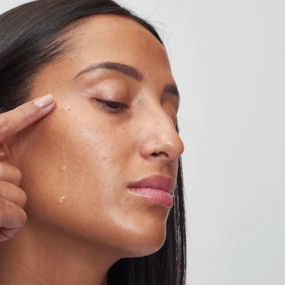 The INKEY List Beta Hydroxy Acid (BHA) Blemish + Blackhead Serum - Imagen 4