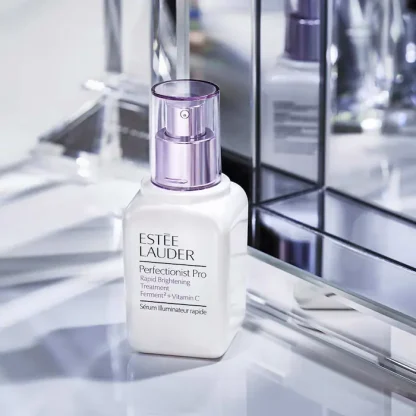 Estée Lauder Perfectionist Pro Rapid Brightening Serum with Ferment² + Vitamin C - Imagen 4