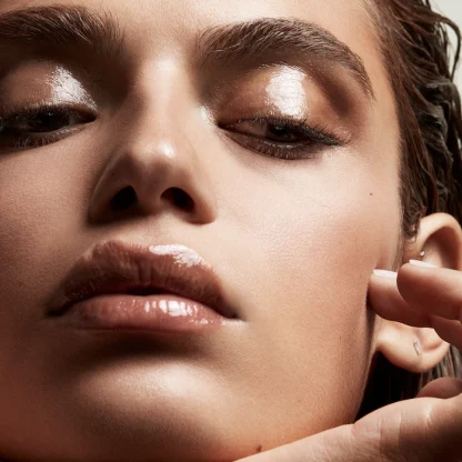 Fenty Beauty by Rihanna Gloss Bomb Universal Lip Luminizer - Imagen 2