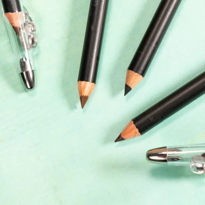 CELAVI PENCIL EYELINER - Imagen 4