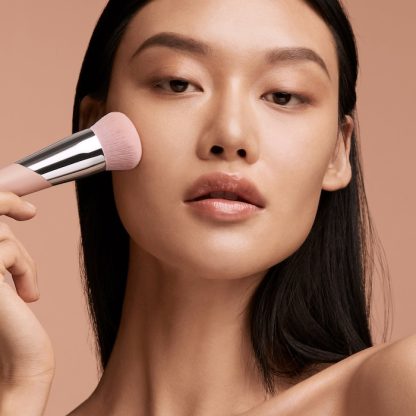 Fenty Beauty by Rihanna Kabuki-Buff Foundation Brush 115 - Imagen 2