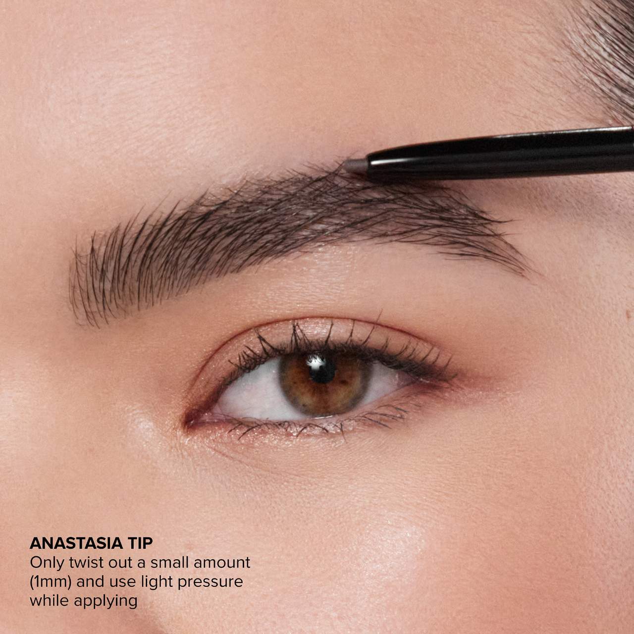 Anastasia Beverly Hills Brow Wiz® Ultra-Slim Precision Brow Pencil - Imagen 3