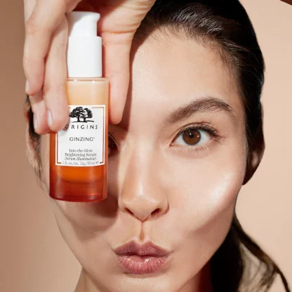 Origins GinZing™ Into the Glow Brightening Serum - Imagen 2