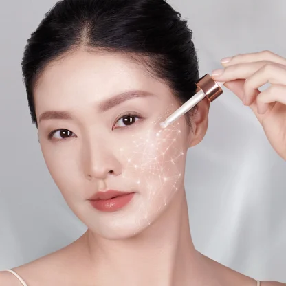 Charlotte Tilbury Mini Charlotte’s Magic Serum with Vitamin C - Imagen 4