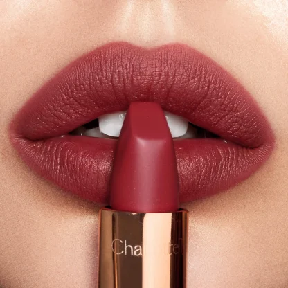 Charlotte Tilbury Matte Revolution Lipstick  M.I.KISS - Imagen 5