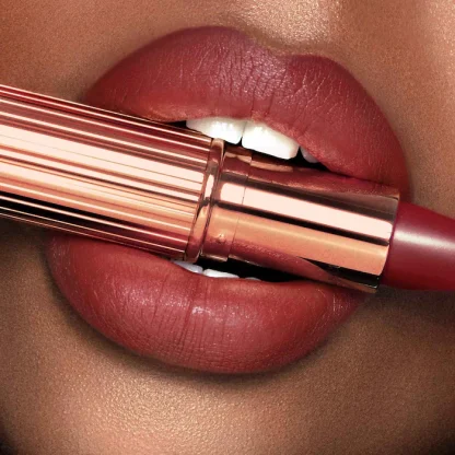 Charlotte Tilbury Matte Revolution Lipstick  M.I.KISS - Imagen 3