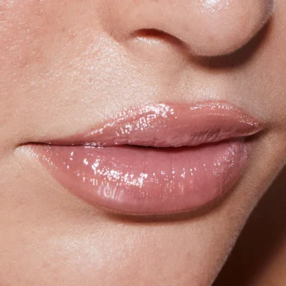 MAKEUP BY MARIO MoistureGlow™ Plumping Lip Serum - Imagen 3