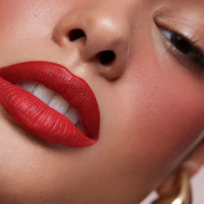 PATRICK TA Major Headlines Matte Suede Lipstick - Imagen 4