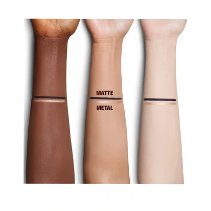 Charlotte Tilbury Matte & Metallic Double Ended Eyeliner - Eye Color Magic Collection - Imagen 5