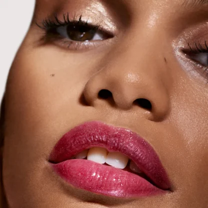 Fenty Beauty by Rihanna Gloss Bomb Universal Lip Luminizer Fuchsia Flex - Imagen 4