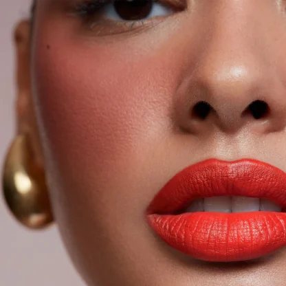 PATRICK TA Major Headlines Matte Suede Lipstick - Imagen 4