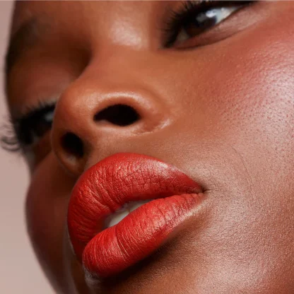PATRICK TA Major Headlines Matte Suede Lipstick - Imagen 3