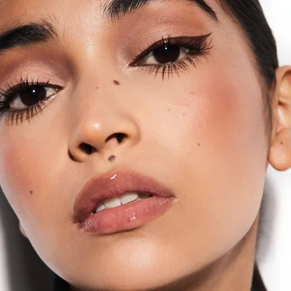 Fenty Beauty by Rihanna Gloss Bomb Heat Universal Lip Luminizer + Plumper - Imagen 3