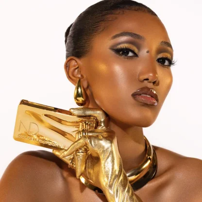 Natasha Denona Golden Highlighter Trio Multi-Use Hybrid Glow Palette - Imagen 4