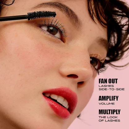 Benefit Cosmetics Fan Fest Fanning & Volumizing Mascara - Imagen 6
