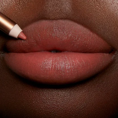 Charlotte Tilbury Lip Cheat Lip Liner Pink Venus - peachy coral - Imagen 5