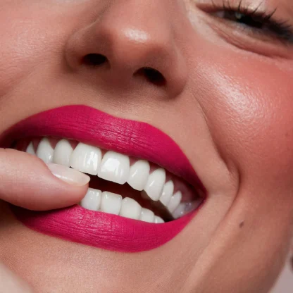 PATRICK TA Major Headlines Matte Suede Lipstick - Imagen 5