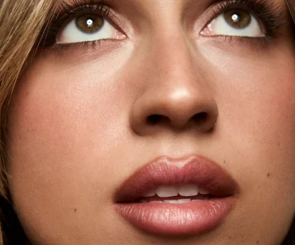 peptide lip shape The contouring lip shaper HAILE RHODE - Imagen 4