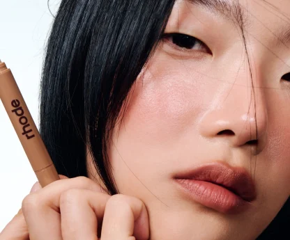 peptide lip shape The contouring lip shaper HAILE RHODE - Imagen 9