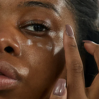 Fenty Beauty by Rihanna  Flash Nap Instant Revival Priming Eye Gel-Cream With Green Tea + Persian Silk Tree - Imagen 5