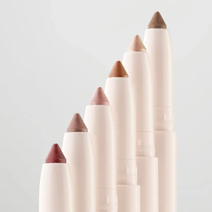 Rare Beauty by Selena Gomez  All of the Above Weightless Eyeshadow Stick - Imagen 3