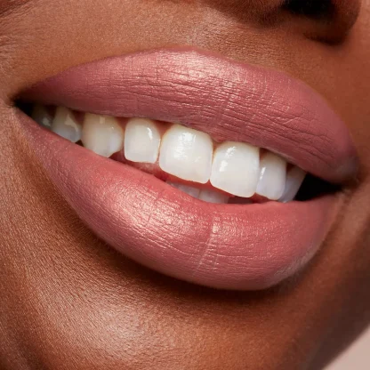 PATRICK TA  Major Headlines Matte Suede Lipstick - Imagen 4