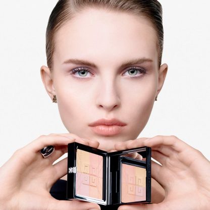 Givenchy  Prisme Libre Blurring & Color-Correcting Matte Pressed Powder - Imagen 7
